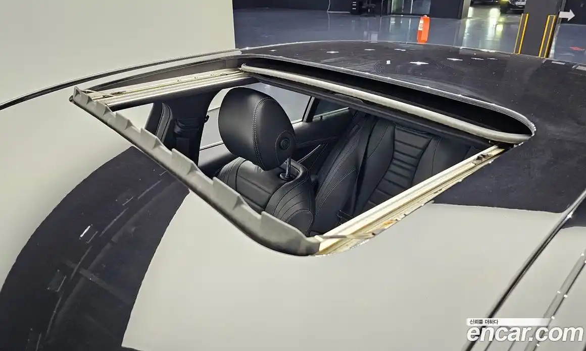 Mercedes-Benz E-Class 2021 1.9 Автомат в Москве № 161855, фото 10