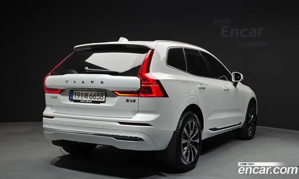 Volvo XC60 2024 2.0 Автомат в Москве № 164227, фото 11