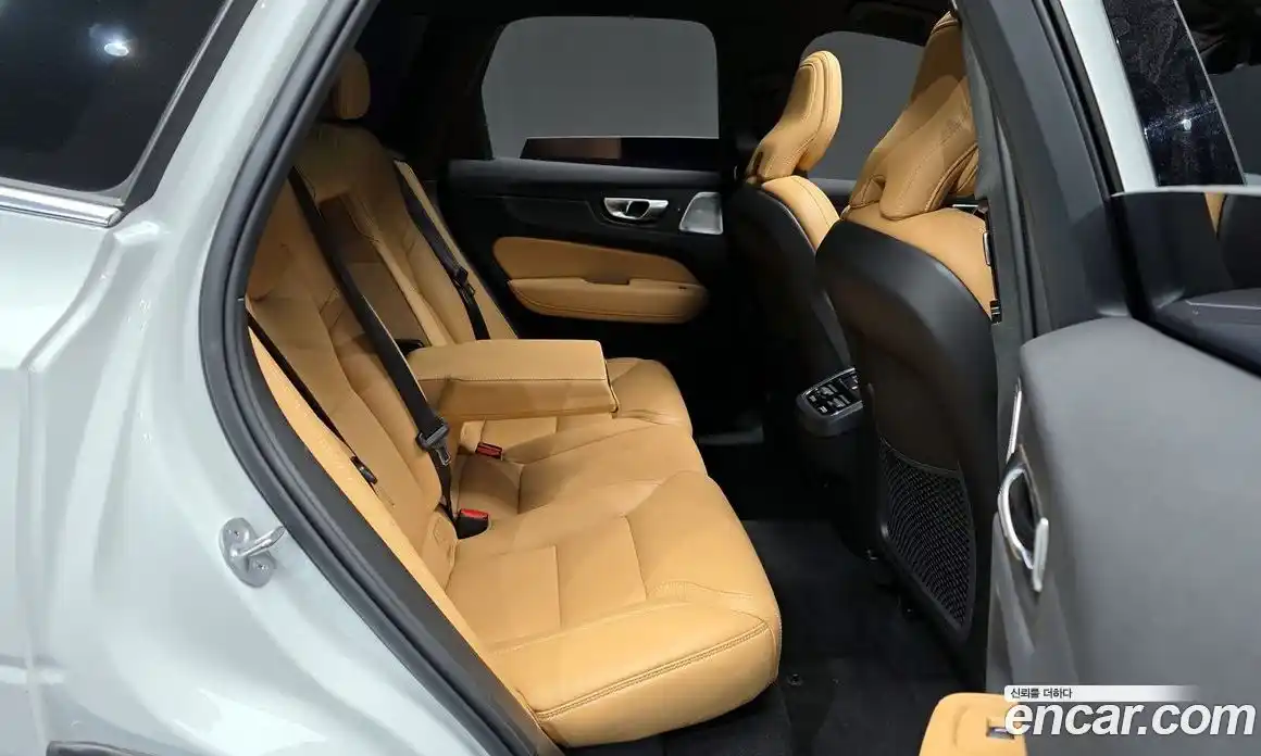 Volvo XC60 2024 2.0 Автомат в Москве № 164227, фото 20