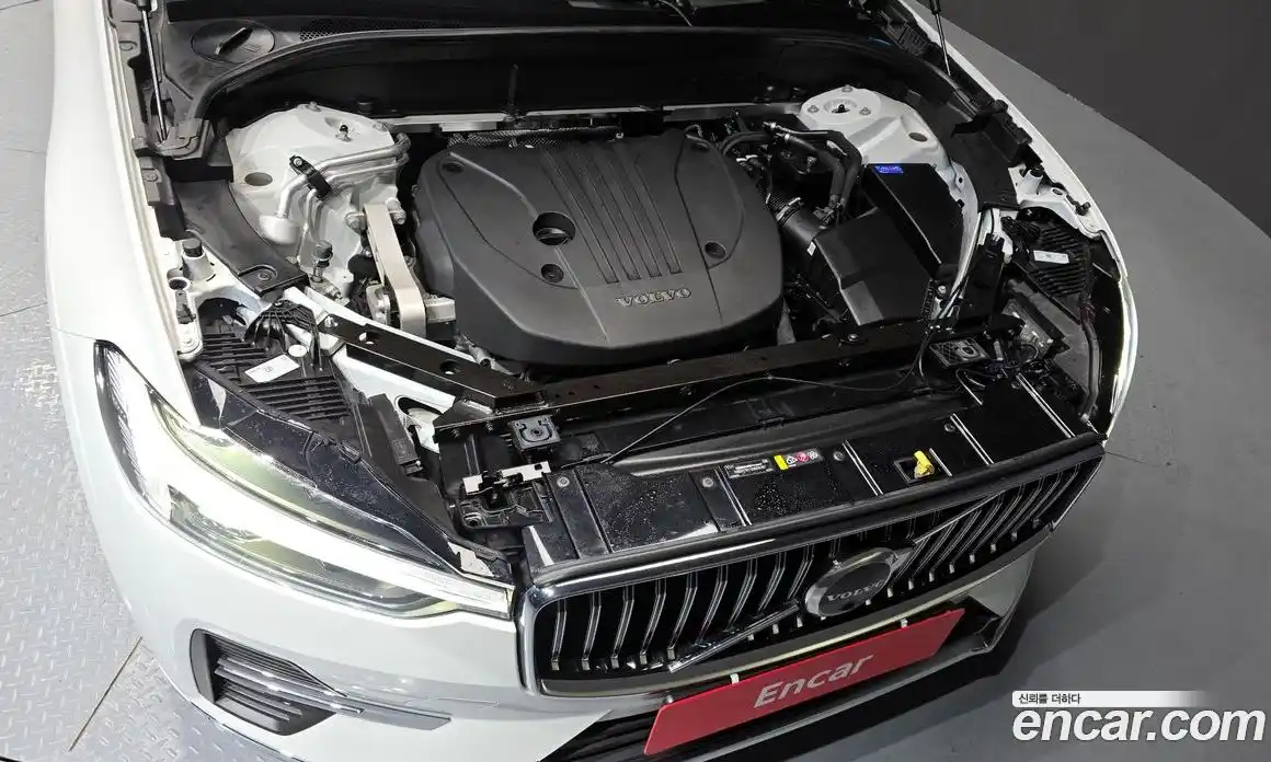 Volvo XC60 2024 2.0 Автомат в Москве № 164227, фото 9