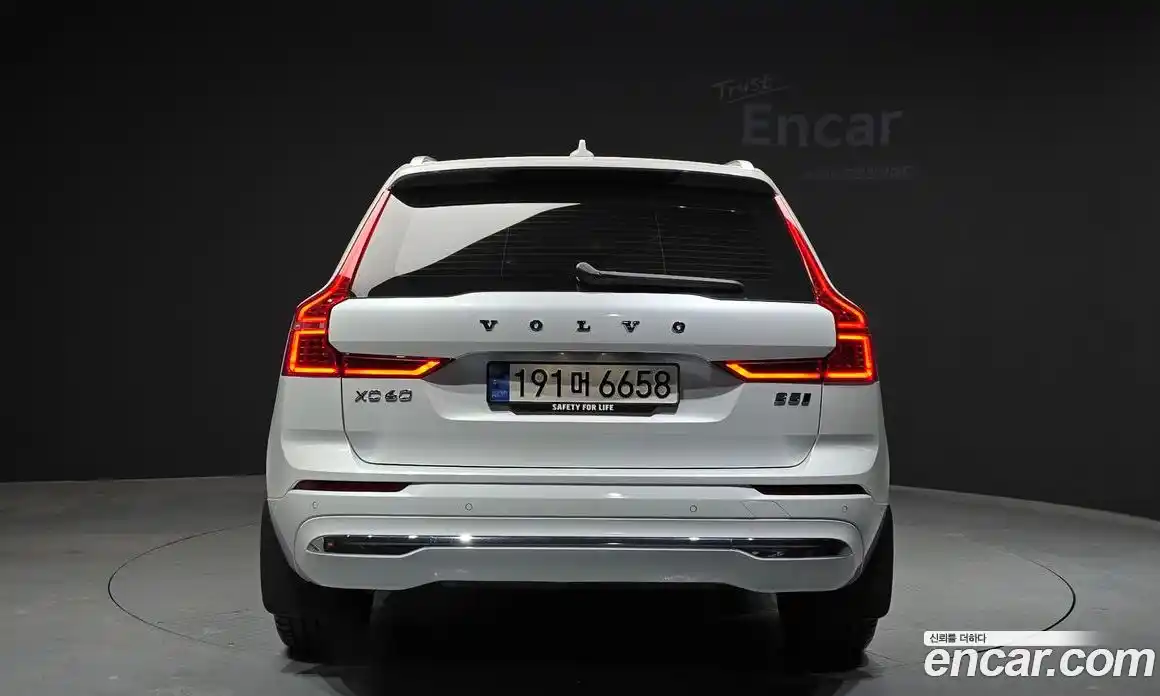 Volvo XC60 2024 2.0 Автомат в Москве № 164227, фото 10