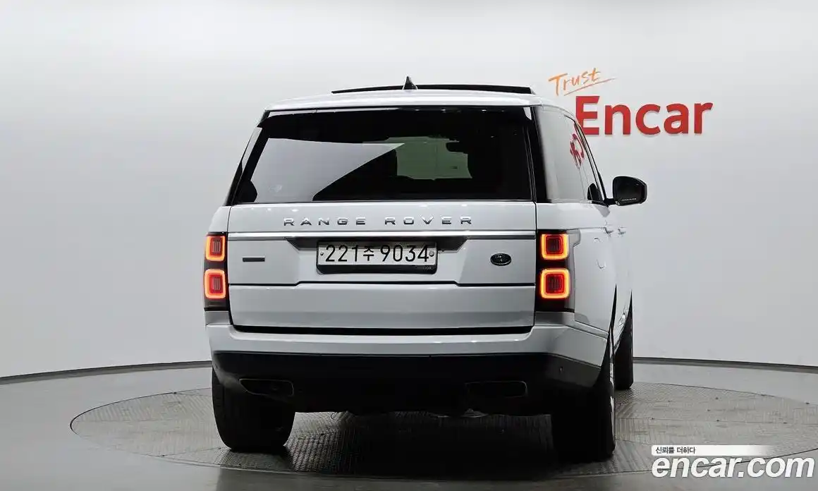 Land Rover Range-Rover 2019 4.4 Автомат в Москве № 166208, фото 3