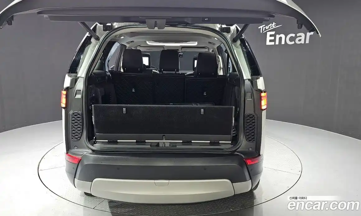 Land Rover Discovery 2017 3.0 Автомат в Москве № 166358, фото 14