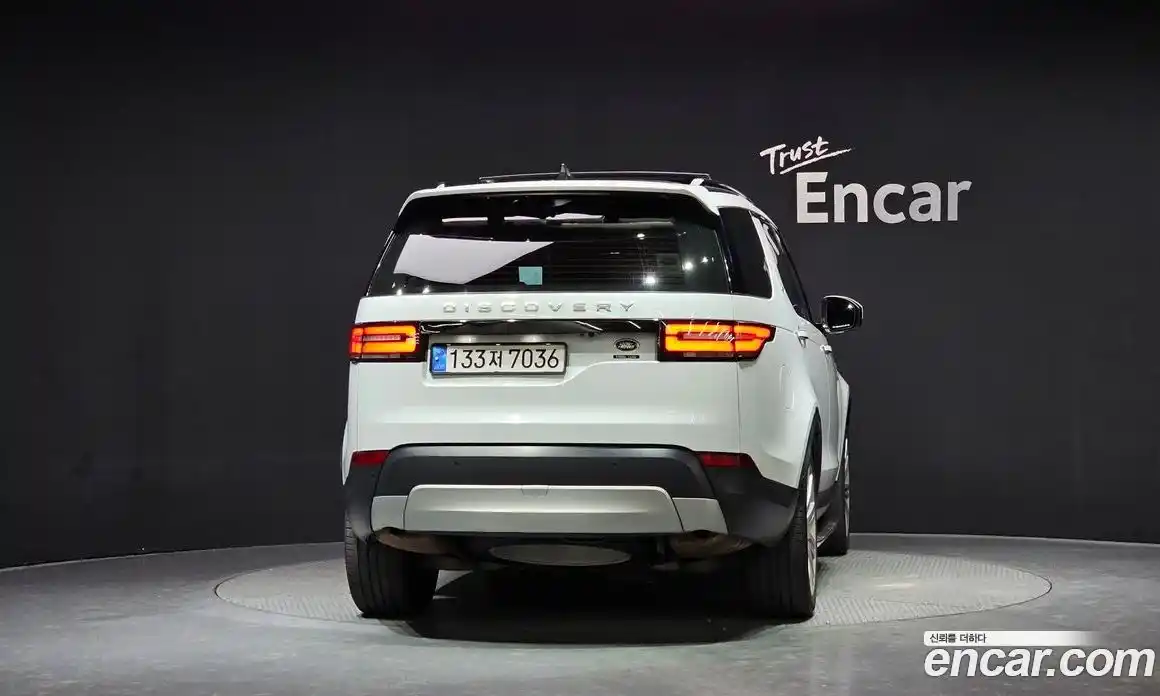 Land Rover Discovery 2017 3.0 Автомат в Москве № 166358, фото 19