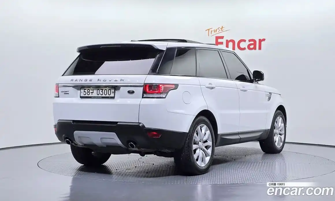 Land Rover Range-Rover Sport 2016 3.0 Автомат в Москве № 166391, фото 4