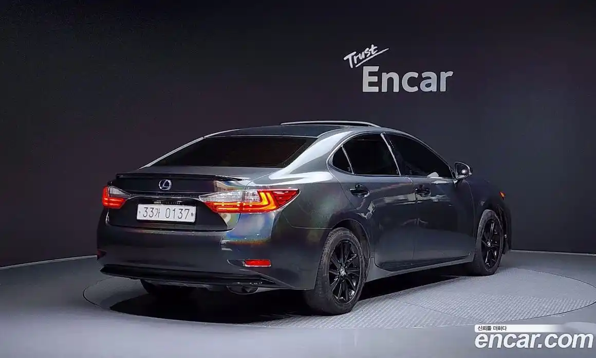 Lexus ES 2016 2.5 Автомат в Москве № 168210, фото 3