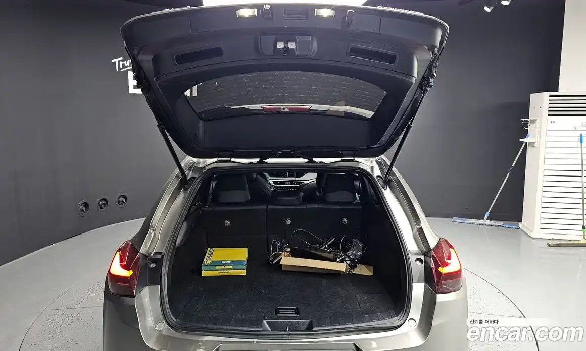 Lexus UX 2021 2.0 Автомат в Москве № 168318, фото 11