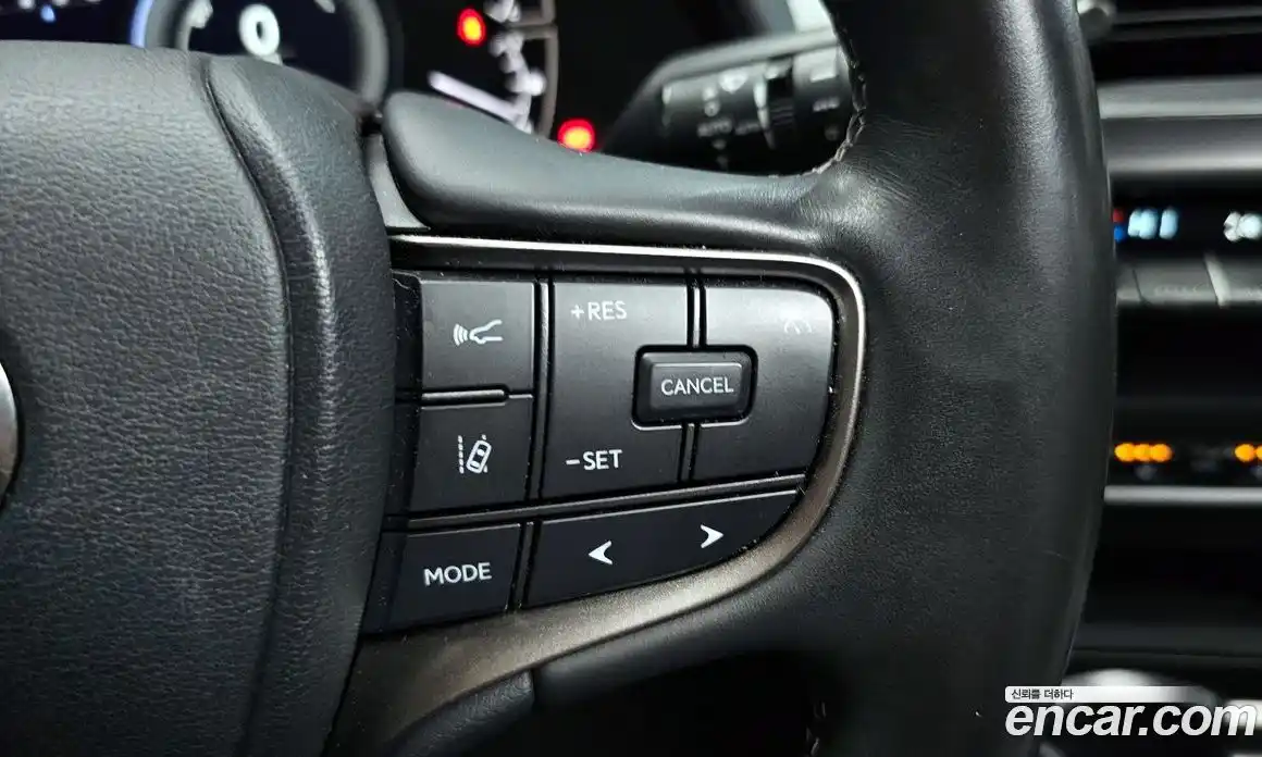 Lexus UX 2021 2.0 Автомат в Москве № 168318, фото 20