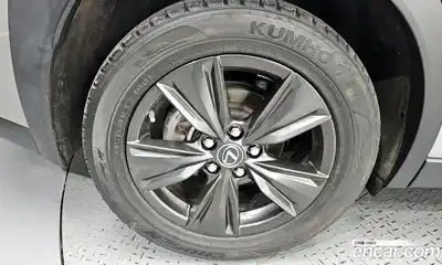 Lexus UX 2021 2.0 Автомат в Москве № 168318, миниатюра 3