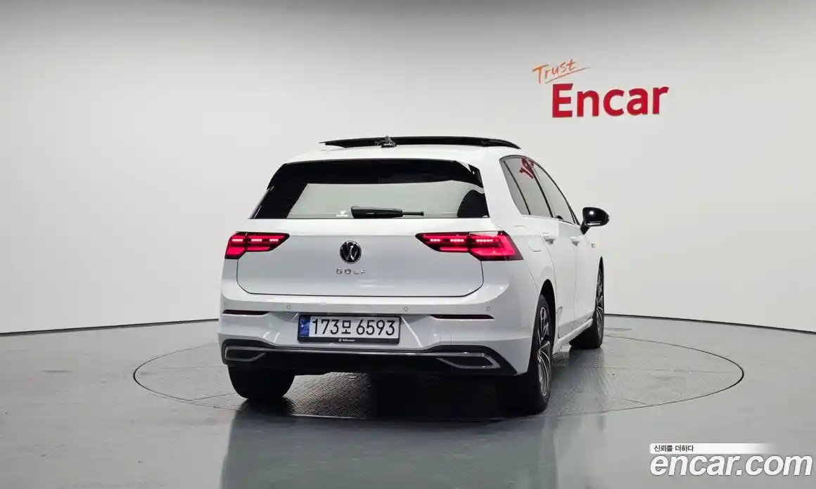 Volkswagen Golf 2024 2.0 Автомат в Москве № 168464, фото 3