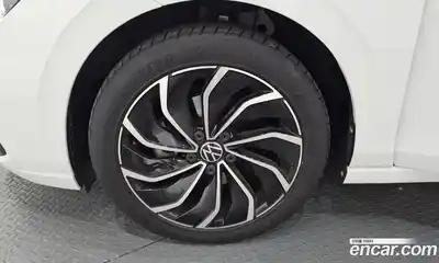 Volkswagen Golf 2024 2.0 Автомат в Москве № 168464, миниатюра 4