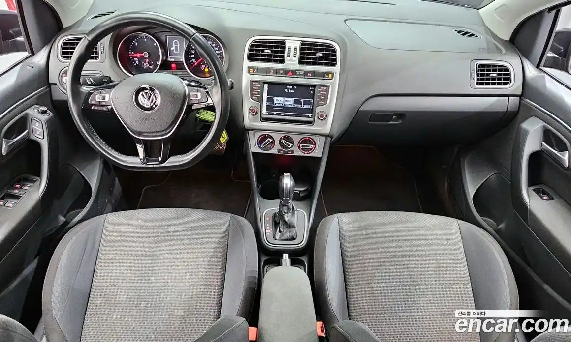 Volkswagen Polo 2016 1.4 Автомат в Москве № 168893, фото 17