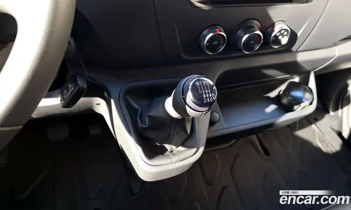 Renault Master 2024 2.3 Механическая в Москве № 176248, фото 13