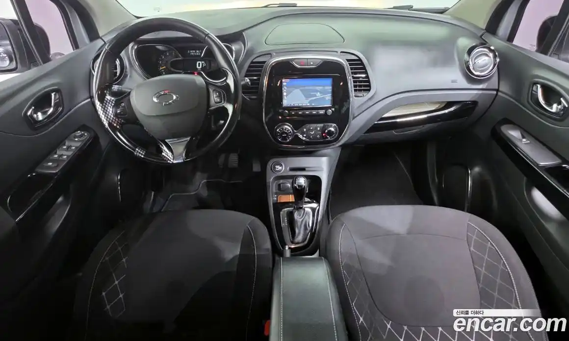 Renault QM3 2015 1.5 Автомат в Москве № 184181, фото 13