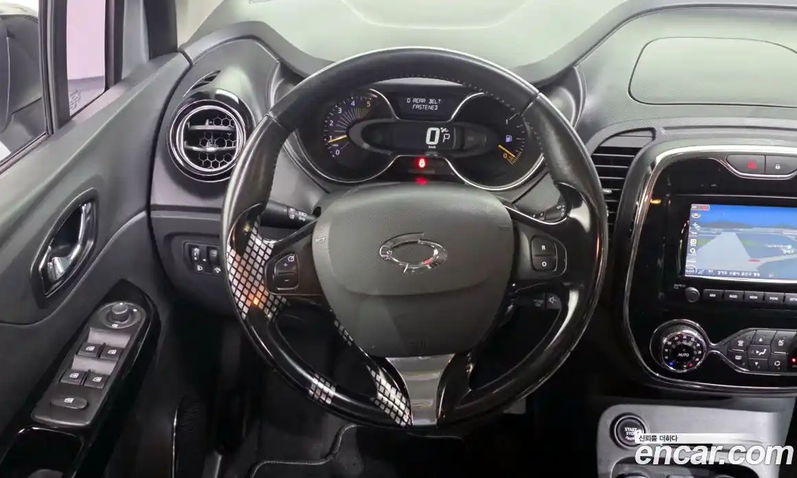 Renault QM3 2015 1.5 Автомат в Москве № 184181, фото 15