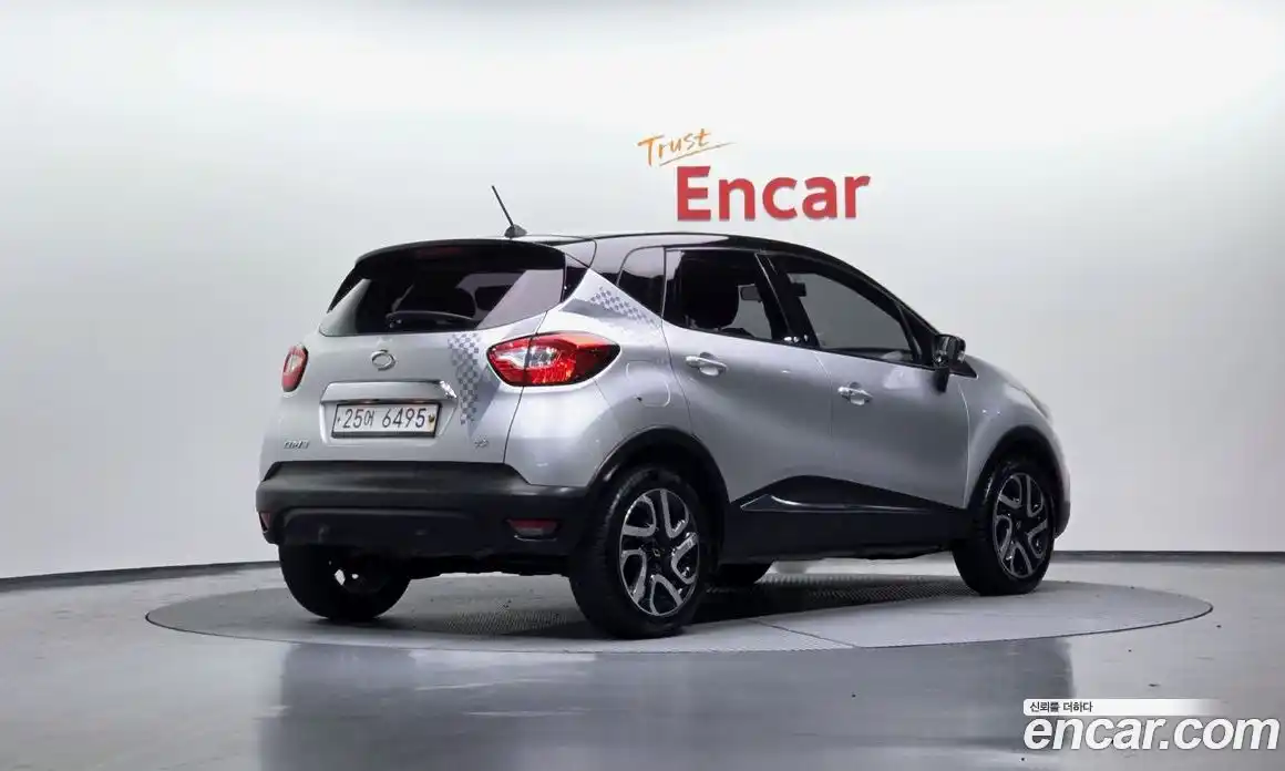 Renault QM3 2015 1.5 Автомат в Москве № 184181, фото 4