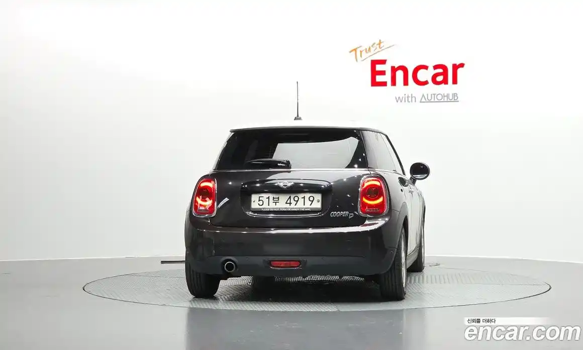 Mini Cooper 2015 1.5 Автомат в Москве № 185232, фото 12