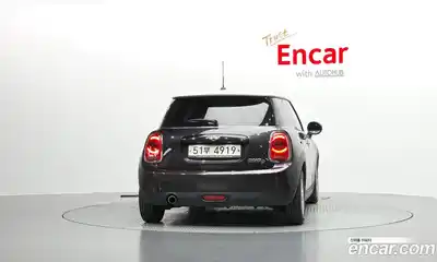Mini Cooper 2015 1.5 Автомат в Москве № 185232, миниатюра 12