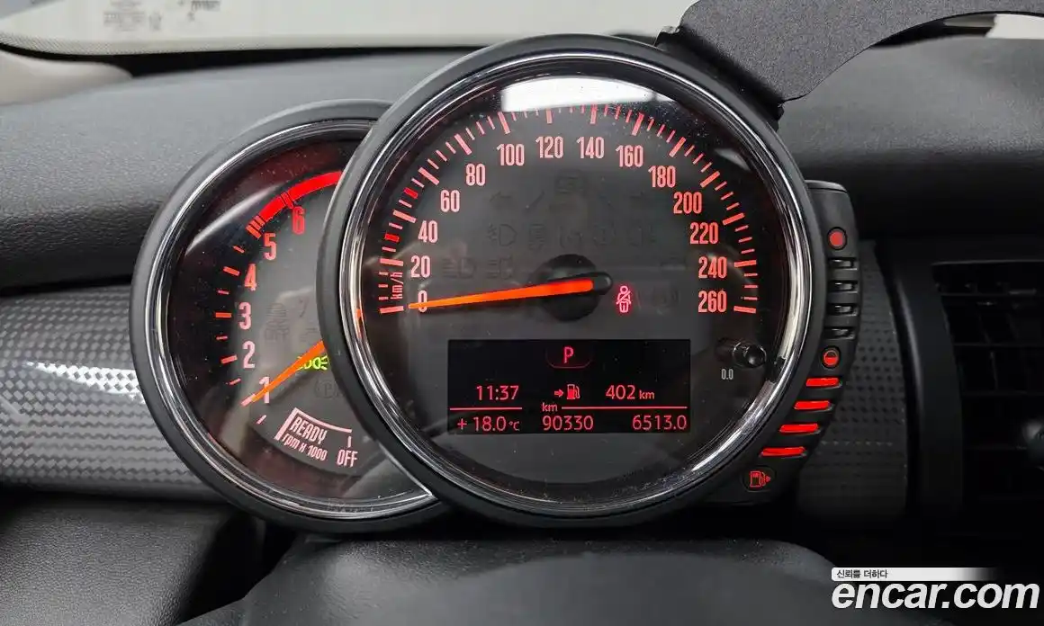 Mini Cooper 2015 1.5 Автомат в Москве № 185232, фото 15