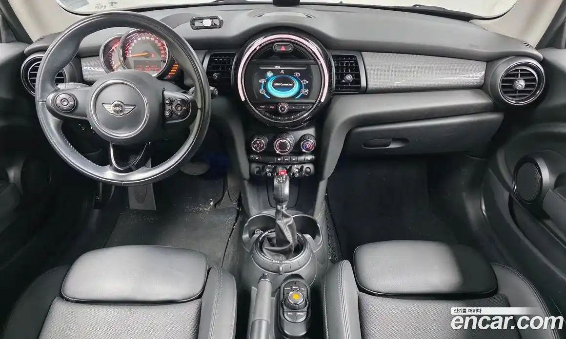 Mini Cooper 2015 1.5 Автомат в Москве № 185232, фото 3
