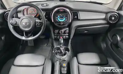 Mini Cooper 2015 1.5 Автомат в Москве № 185232, миниатюра 3