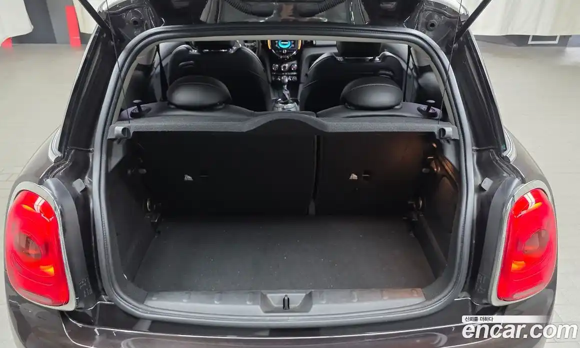 Mini Cooper 2015 1.5 Автомат в Москве № 185232, фото 6