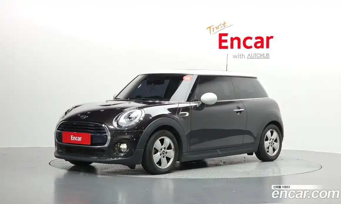 Mini Cooper 2015 1.5 Автомат в Москве № 185232, фото 7
