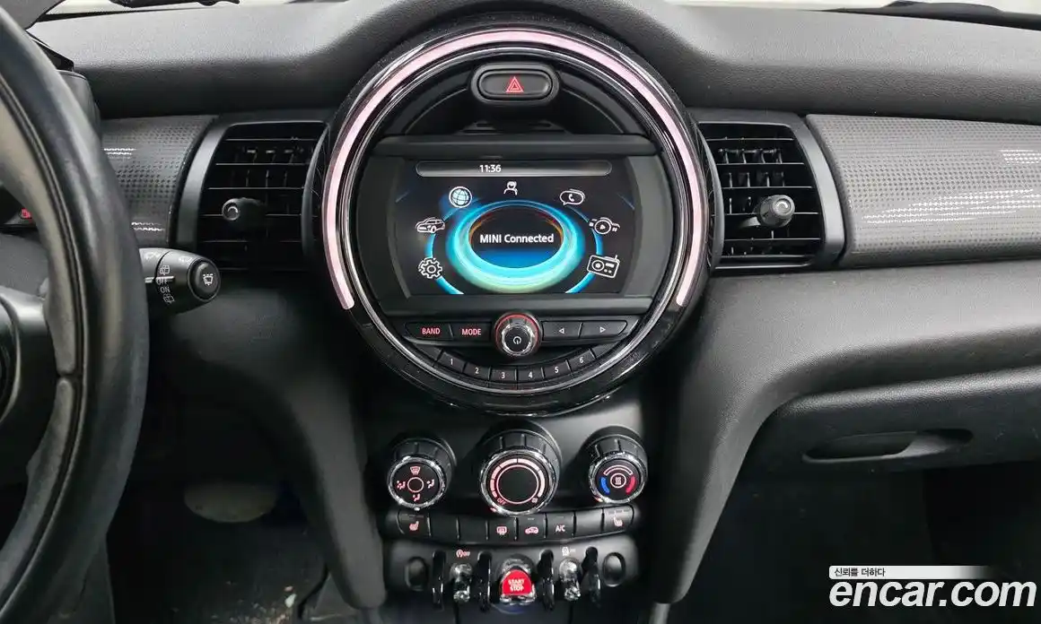 Mini Cooper 2015 1.5 Автомат в Москве № 185232, фото 9