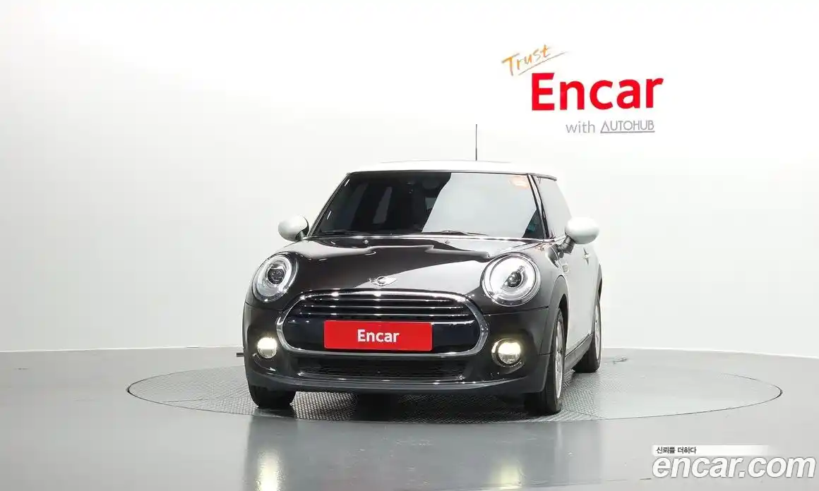 Mini Cooper 2015 1.5 Автомат в Москве № 185232, фото 10
