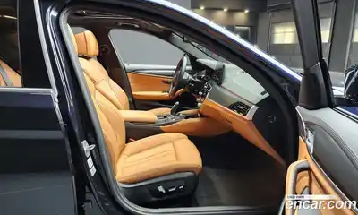 BMW 5-Series 2023 2.0 Автомат в Москве № 187696, миниатюра 3