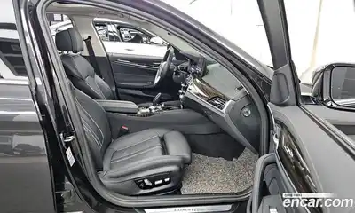 BMW 5-Series 2023 2.0 Автомат в Москве № 191361, миниатюра 2