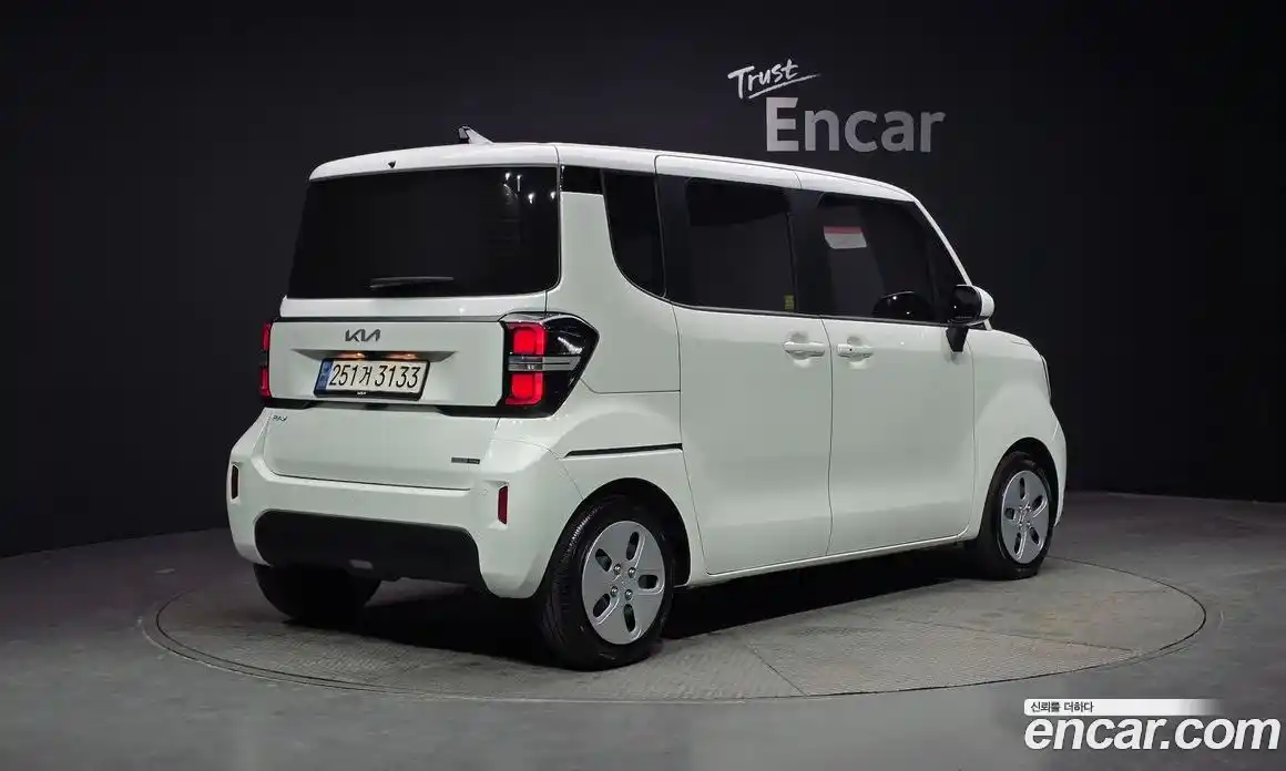 Kia Ray 2023 1.0 Автомат в Москве № 191670, фото 15