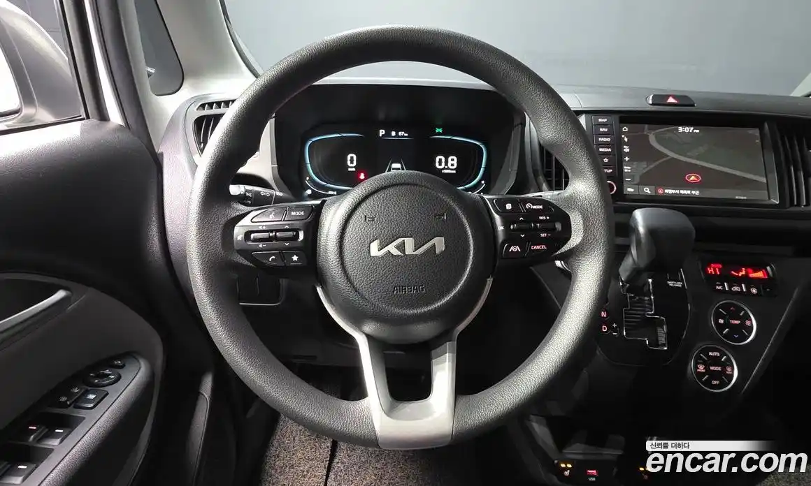 Kia Ray 2023 1.0 Автомат в Москве № 191670, фото 2