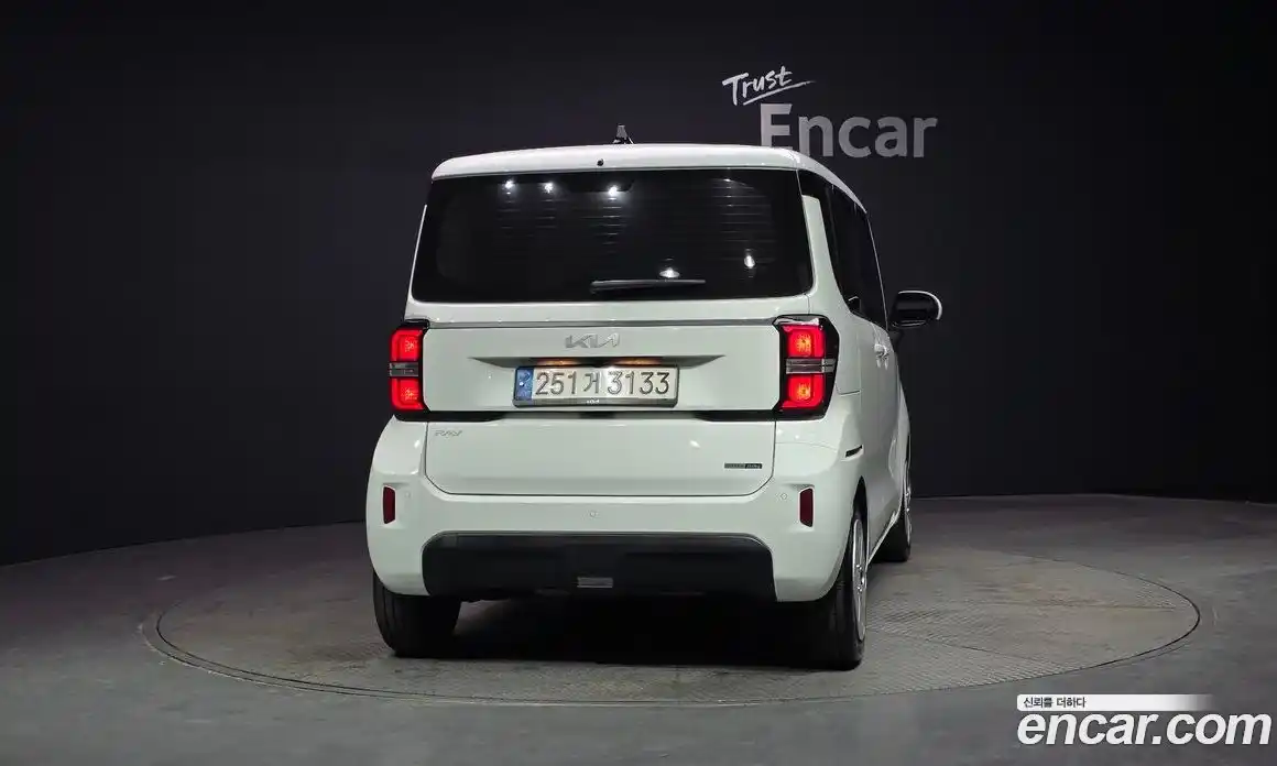 Kia Ray 2023 1.0 Автомат в Москве № 191670, фото 10