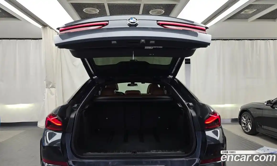 BMW X6 2021 4.4 Автомат в Москве № 193019, фото 5