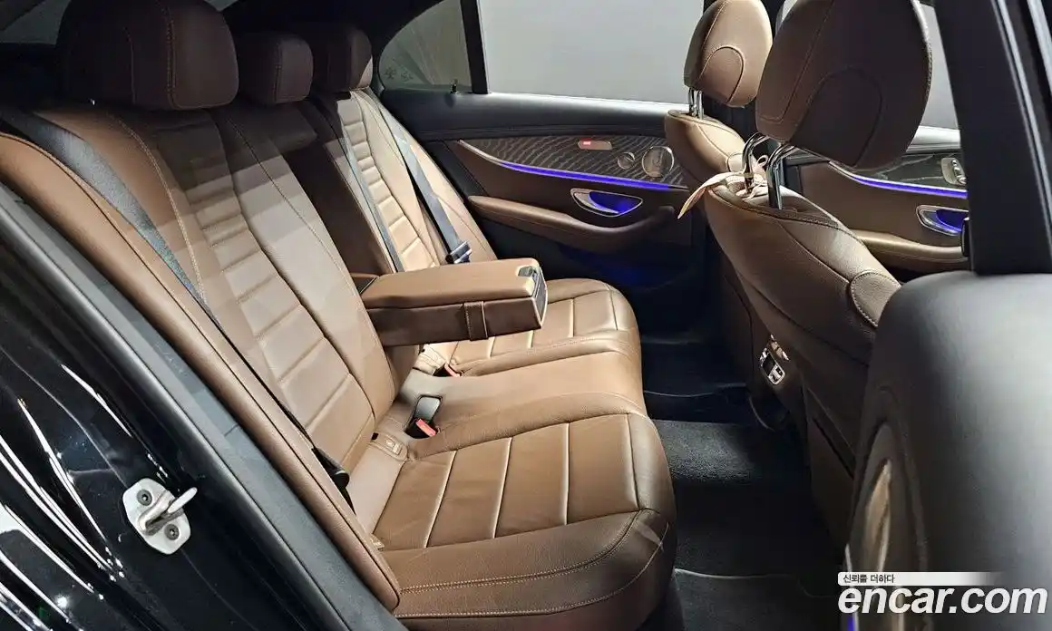 Mercedes-Benz E-Class 2022 2.0 Автомат в Москве № 194676, фото 13