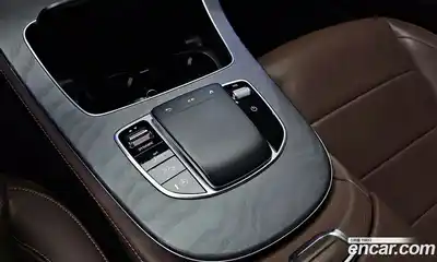 Mercedes-Benz E-Class 2022 2.0 Автомат в Москве № 194676, миниатюра 4