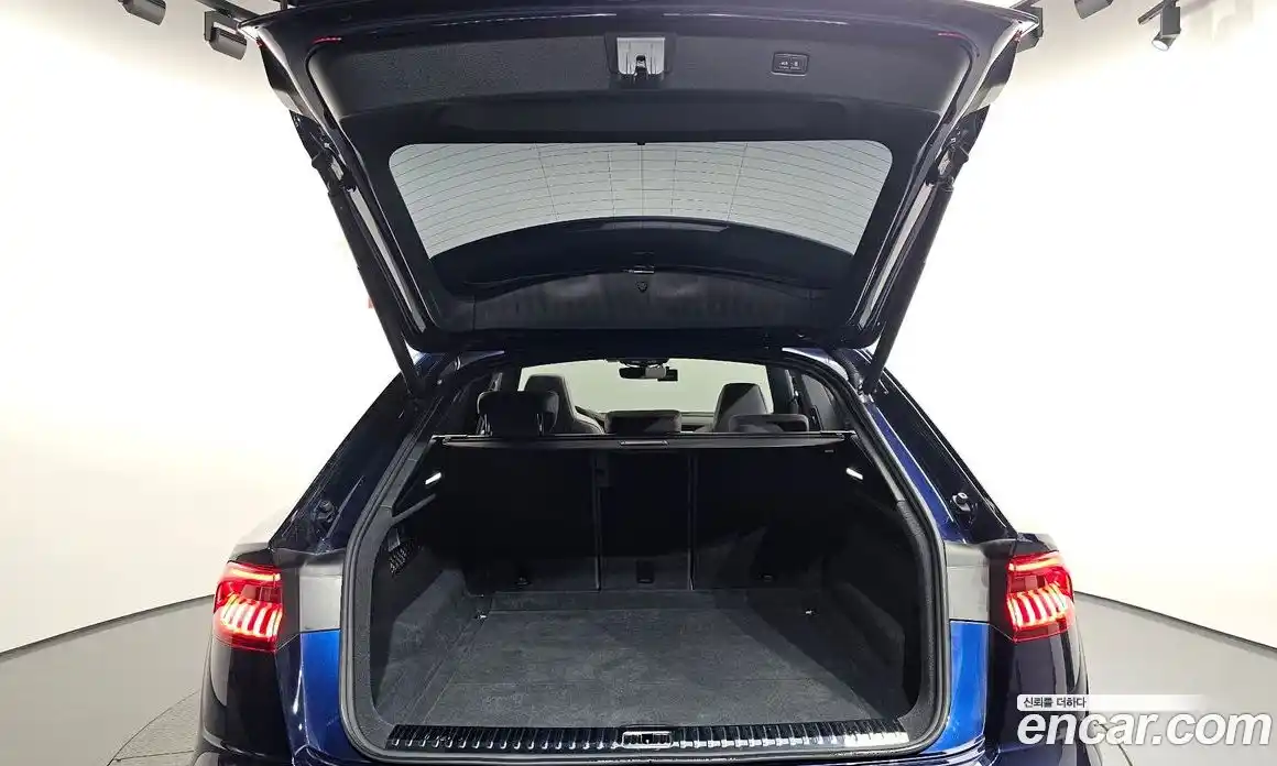 Audi Q8 2021 3.0 Автомат в Москве № 196522, фото 20