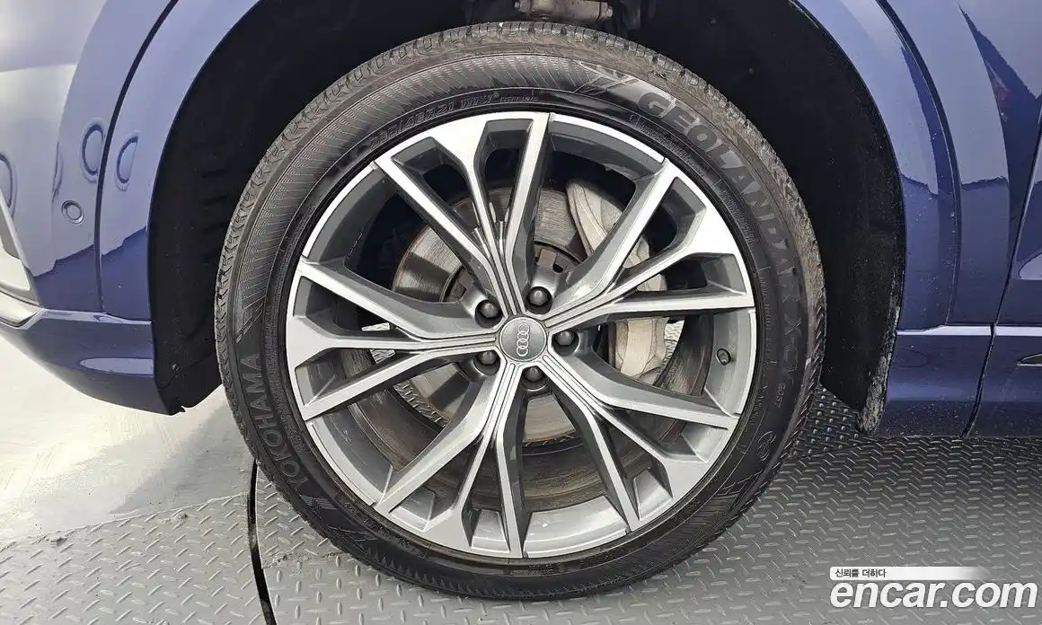 Audi Q8 2021 3.0 Автомат в Москве № 196522, фото 9