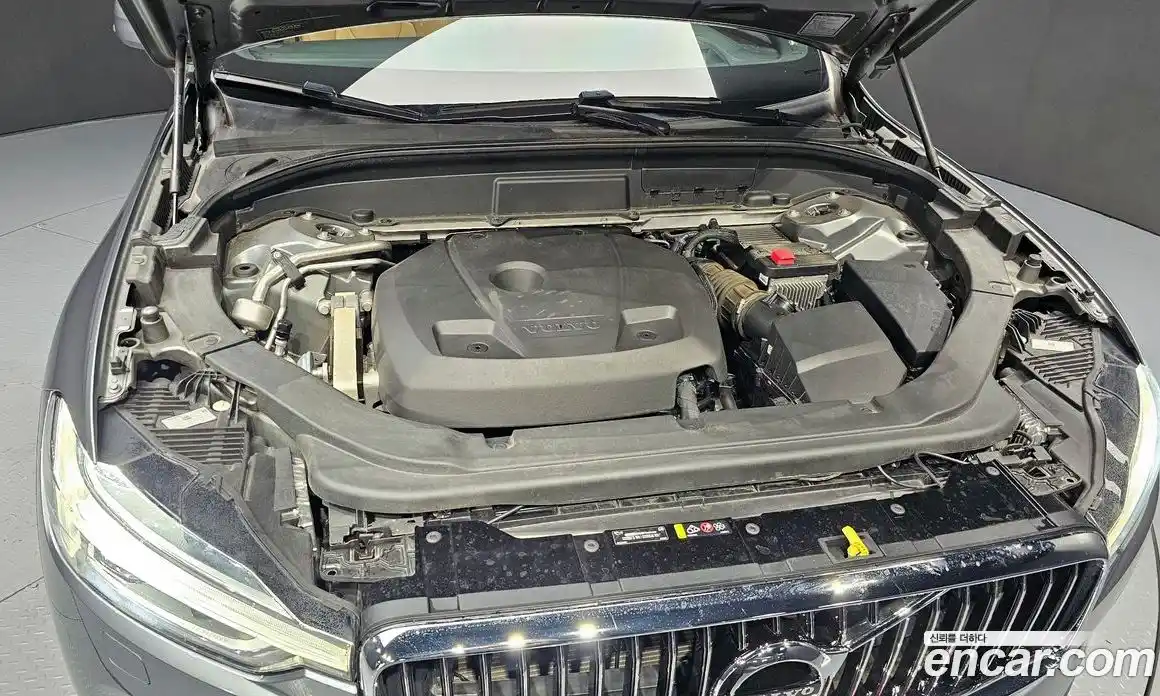 Volvo XC60 2019 2.0 Автомат в Москве № 197089, фото 5