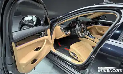 Porsche Panamera 2018 3.0 Автомат в Москве № 197432, миниатюра 6