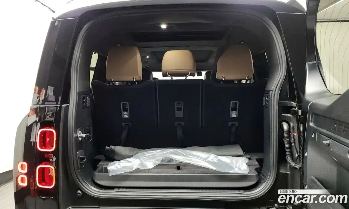 Land Rover Defender 2025 3.0 Автомат в Москве № 198107, фото 2