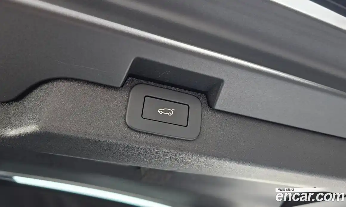 Land Rover Discovery 2025 3.0 Автомат в Москве № 198112, фото 3