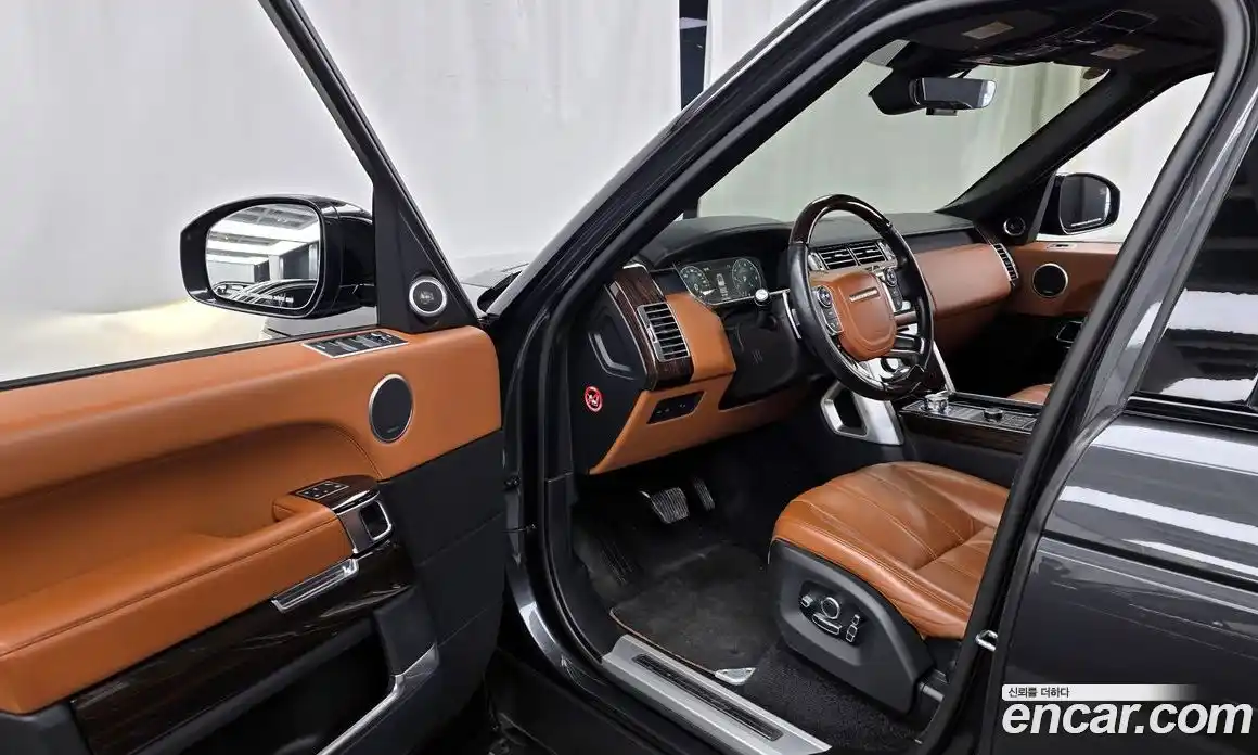 Land Rover Range-Rover 2017 5.0 Автомат в Москве № 198294, фото 14