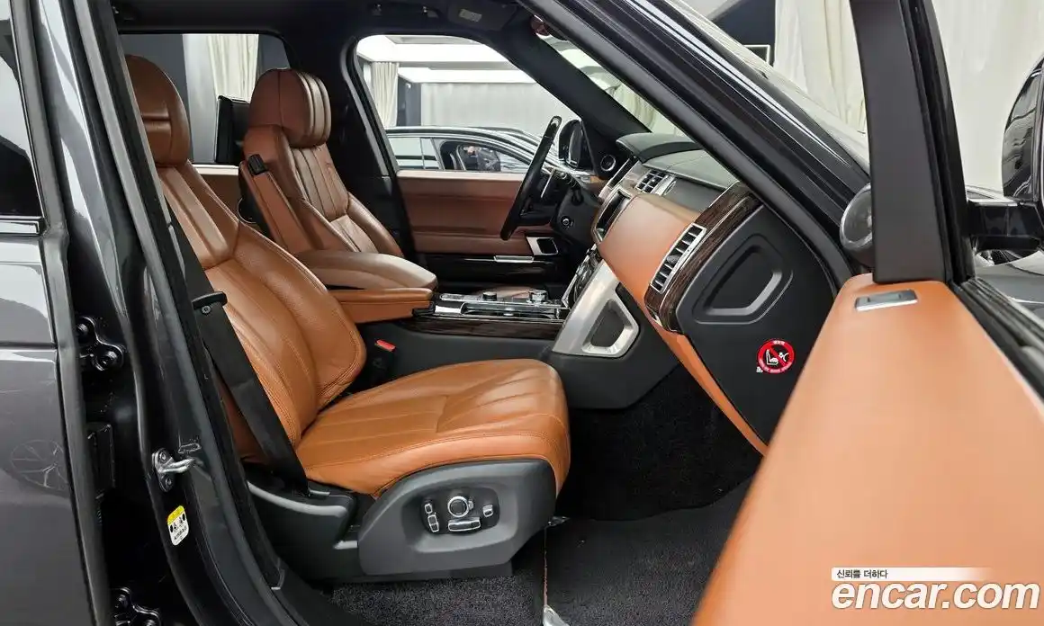 Land Rover Range-Rover 2017 5.0 Автомат в Москве № 198294, фото 16