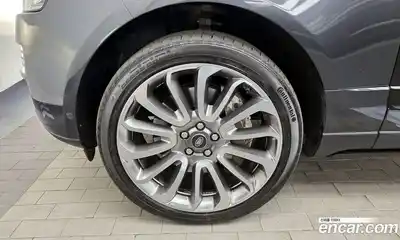 Land Rover Range-Rover 2017 5.0 Автомат в Москве № 198294, миниатюра 3