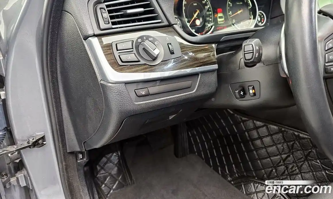 BMW 5-Series 2015 2.0 Автомат в Москве № 211575, фото 20