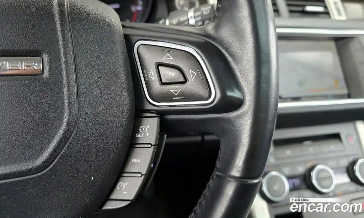 Land Rover Range-Rover Evoque 2012 2.2 Автомат в Москве № 213662, фото 13