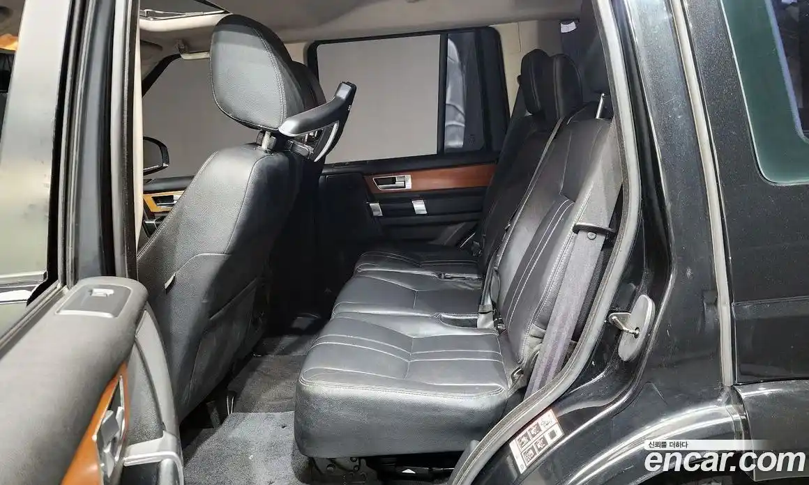 Land Rover Discovery 2015 3.0 Автомат в Москве № 213861, фото 16