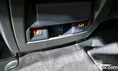 Land Rover Discovery 2015 3.0 Автомат в Москве № 213861, миниатюра 4